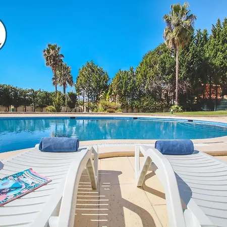 Apartment In Albufeira Near Sea Beach شقة *
